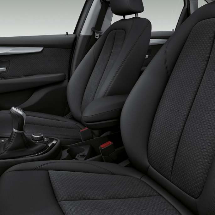 Scaunele sport ale BMW Seria 2 Active Tourer, model Advantage Imagine cu scaunele sport ale BMW 218i Active Tourer, F45, model Advantage