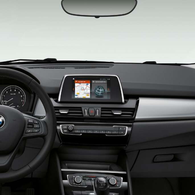 Habitaclul BMW Seria 2 Active Tourer, model Advantage Imagine cu habitaclul BMW 218i Active Tourer, F45, model Advantage