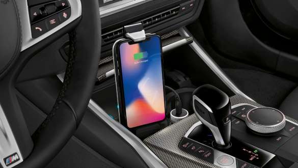 BMW Seria 3 Sedan, staţie de încărcare universală wireless BMW Seria 3 Sedan, staţie de încărcare universală wireless