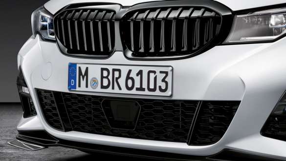 BMW Seria 3 Sedan, grilă radiator M Performance neagră lucioasă BMW Seria 3 Sedan, grilă radiator M Performance neagră lucioasă