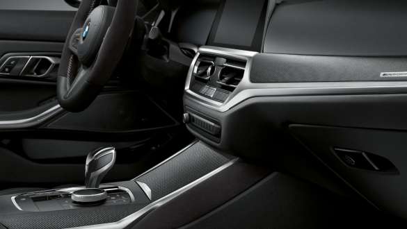 BMW Seria 3 Sedan, ornamente interioare M Perfomance din fibră de carbon BMW Seria 3 Sedan, ornamente interioare M Perfomance din fibră de carbon