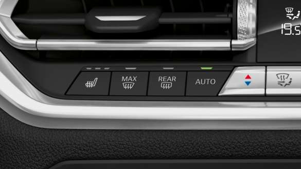 „Automate My Habits” (trad. Automatizarea acţiunilor mele) în BMW Seria 3 Sedan. Imagine frontală în prim-plan cu afişajul din habitaclu al BMW Seria 3 Sedan cu „Automate My Habits”(trad. Automatizarea acţiunilor mele).