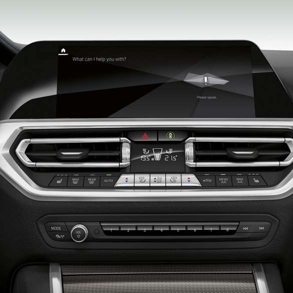 IPA, BMW Seria 3 Sedan Imagine în prim-plan cu display-ul cu IPA din interiorul habitaclului BMW Seria 3 Sedan