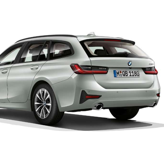 Imagine cu trei sferturi din partea spate a Modelului Advantage Imagine cu trei sferturi din partea spate a BMW Seria 3 Touring, Model Advantage