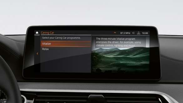 Imagine din habitaclul BMW Seria 5 Sedan, G30, cu pachetul „Connected Professional” Imagine din habitaclul BMW Seria 5 Sedan, G30, Facelift, 2020, cu pachetul „Connected Professional”