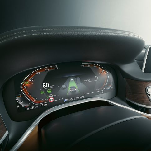 „BMW Live Cockpit Professional” al BMW Seria 7 Sedan Imagine în prim-plan cu BMW Seria 7 Sedan cu „BMW Live Cockpit Professional”