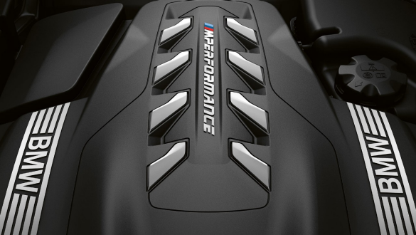Motorul BMW TwinPower Turbo pe benzină cu 8 cilindri al BMW M850i xDrive în Gri Dravit metalizat. Motorul BMW TwinPower Turbo pe benzină cu 8 cilindri al BMW M850i xDrive în Gri Dravit metalizat.