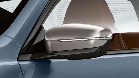 Capacele oglinzilor. Capacele oglinzilor în Gri Cerium Galvanic ale BMW Seria 8 Coupé.