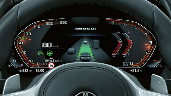 Driving Assistant Professional. Driving Assistant Professional al BMW Seria 8 Coupé.