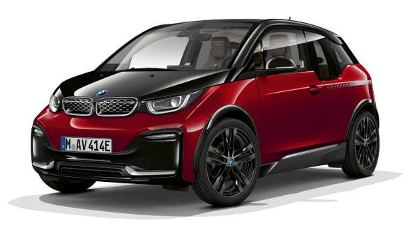 Imagine cu trei sferturi din partea din spate a BMW i3 I01 Ediţia Unique Forever Imagine cu trei sferturi din partea din spate a BMW i3 I01 Ediţia Unique Forever în Roşu Aventurine cu accente metalice în Gri Frozen
