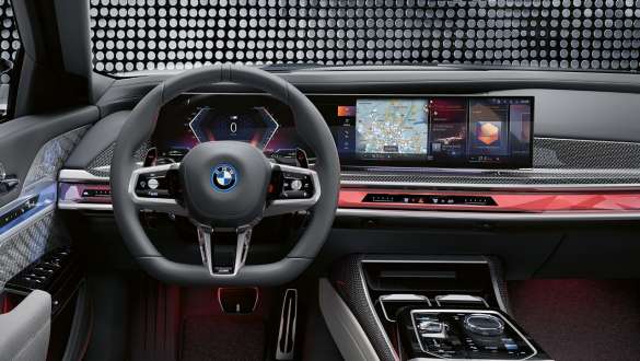 BMW M760e xDrive Sedan BMW M760e xDrive Sedan