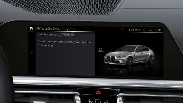 „Remote Software Upgrade” pentru modelele BMW M Seria 3 Sedan G80 G20 Imagine din interiorul BMW M Seria 3 Sedan G80 G20, cu „Remote Software Upgrade” pe Control Display