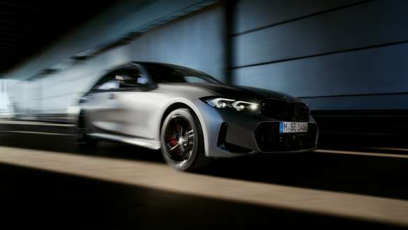 Pachetul M Technology al modelului M340i xDrive Sedan BMW M340i xDrive Sedan în BMW Individual Gri Frozen Pure