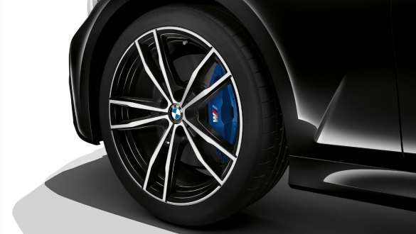 Frâne M Sport Imagine cu frânele M Sport ale BMW M340i xDrive Touring