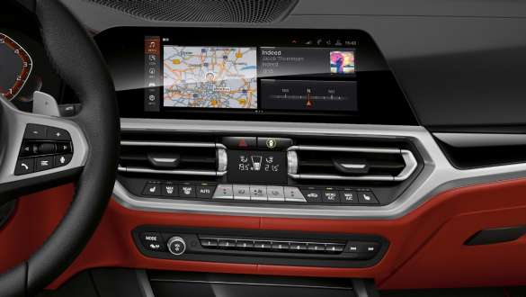 Panou de instrumente specific M Imagine cu panoul de instrumente specific M al BMW M340i xDrive Touring