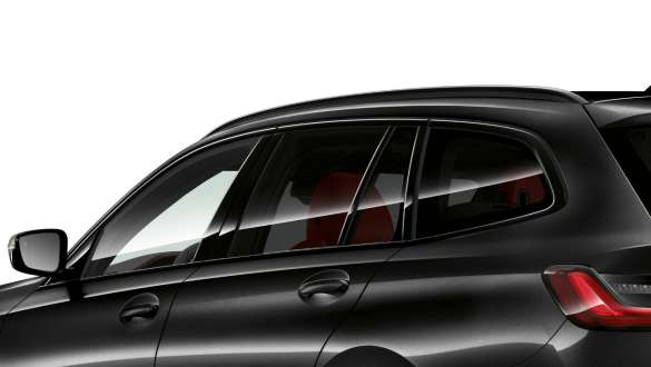 BMW M340i xDrive Touring (G21), pachetul M Shadow Line lucios BMW M340i xDrive Touring (G21), pachetul M Shadow Line lucios