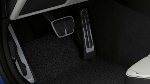 Sistemul de frânare integrat specific M al BMW M4 Competition Cabriolet G83 2021 cu xDrive M Sistemul de frânare integrat specific M al BMW M4 Competition Cabriolet G83 2021 cu xDrive M