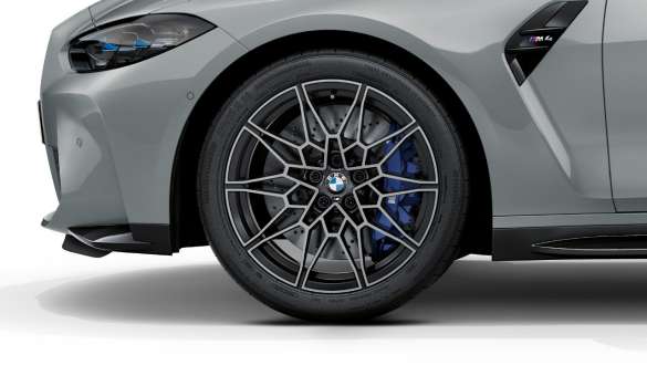 Jante M forjate de 19”/20”, tip 826 M ale BMW M4 Coupé G82 2020 Imagine în prim plan cu jantele M forjate de 19”/20”, tip 826 M ale BMW M4 Coupé G82 2020