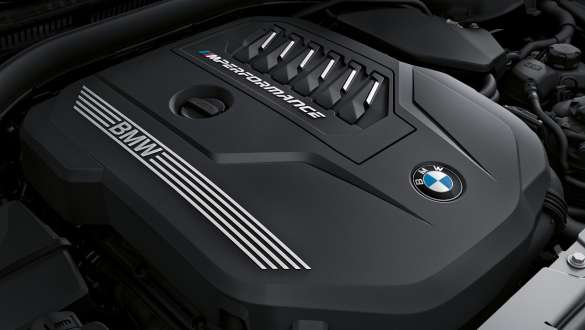 Motorul BMW M TwinPower Turbo pe benzină al BMW M440i xDrive Coupé G22 2020 Imagine în prim plan cu motorul BMW M TwinPower Turbo pe benzină cu 6 cilindri în linie al BMW M440i xDrive Coupé G22 82 2020