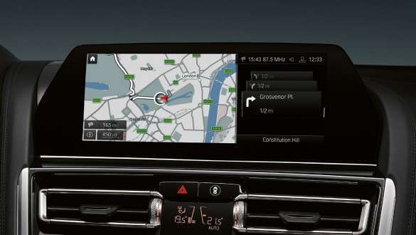 „BMW Live Cockpit Professional”. Modelele BMW Seria 8 Cabriolet M cu „BMW Live Cockpit Professional”.