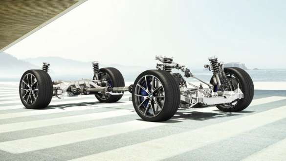 Suspensie M adaptivă. BMW M850i xDrive Cabriolet cu suspensie M adaptivă.