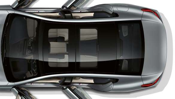 Trapa panoramică a BMW M850i xDrive Gran Coupé Imagine de sus cu trapa panoramică a BMW M850i xDrive Gran Coupé, G16, 2019, în Frozen Bluestone metalizat de la BMW Individual