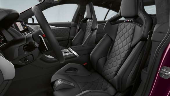 Scaunele M Sport ale BMW M8 Competition Gran Coupé Imagine din interiorul BMW M8 Competition Gran Coupé, F93, 2020, cu scaune M Sport