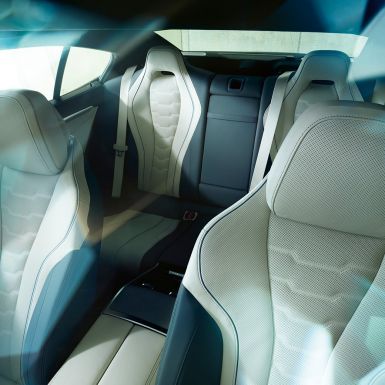 Scaunele de lux îmbrăcate în piele ale BMW M850i xDrive Gran Coupé Imagine din interior cu scaunele de lux îmbrăcate în piele ale BMW M850i xDrive Gran Coupé, G16, 2019