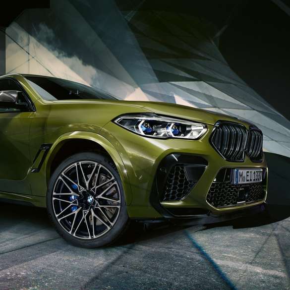Designul exterior al BMW X6 M Competition Imagine din partea frontală cu designul exterior al BMW X6 M Competition, în Verde Urban de la BMW Individual, F96, 2020
