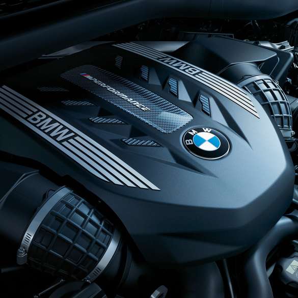 Motor BMW X6 M50i Motor M TwinPower Turbo al modelului BMW X6 M50i G06