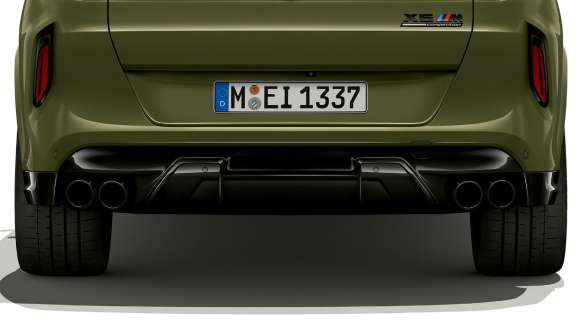 Sistemul de evacuare M Sport al BMW X6 M Competition BMW X6 M Competition 2020 cu sistem de evacuare M Sport, BMW Individual Verde Urban