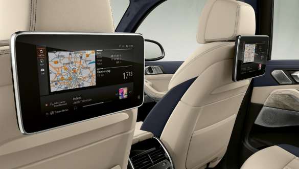 BMW X7 M G07 2019 cu sistem de divertisment Professional pentru locurile din spate BMW X7 M G07 2019 cu sistem de divertisment Professional pentru locurile din spate