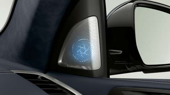 Sistemul de sunet surround Bowers & Wilkins Diamond al modelului BMW X7 G07 Imagine în prim plan cu sistemul de sunet surround Bowers & Wilkins Diamond al modelului BMW X7 G07