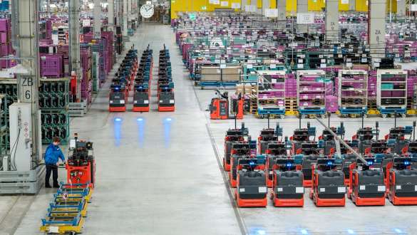 Economic Vânzări speciale BMW Hub de sustenabilitate Prezentare generală Vânzări speciale BMW Hub de sustenabilitate Prezentare generală Economic Imagine din interior Producţie BMW şi depozit