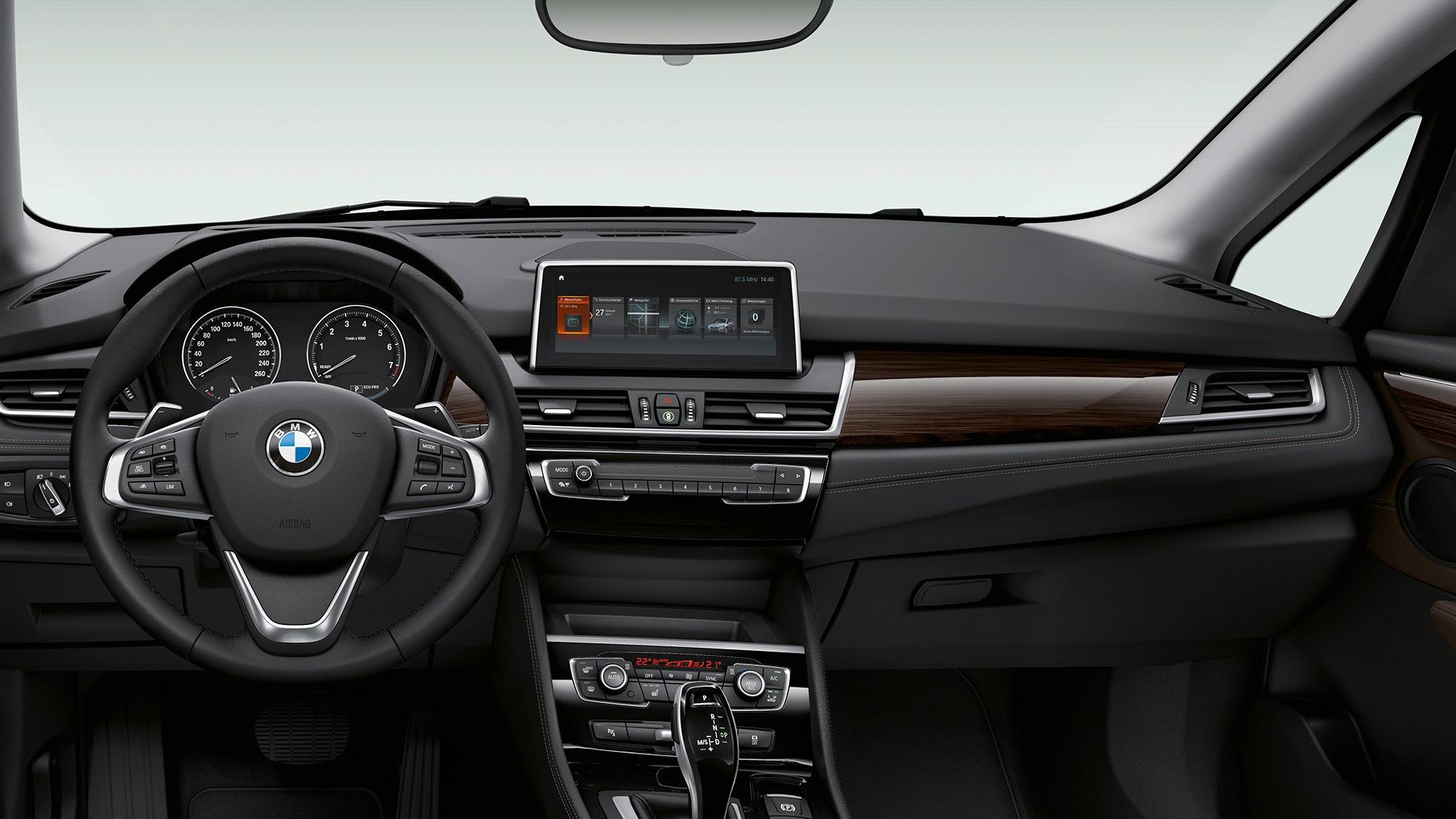 Habitaclul BMW Seria 2 Active Tourer, model Luxury Line Imagine din habitaclul BMW 225i xDrive Active Tourer, F45, model Luxury Line