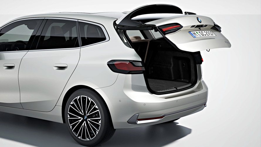 Video despre spaţiul pentru bagaje din BMW Seria 2 Active Tourer Video despre spaţiul pentru bagaje din BMW Seria 2 Active Tourer