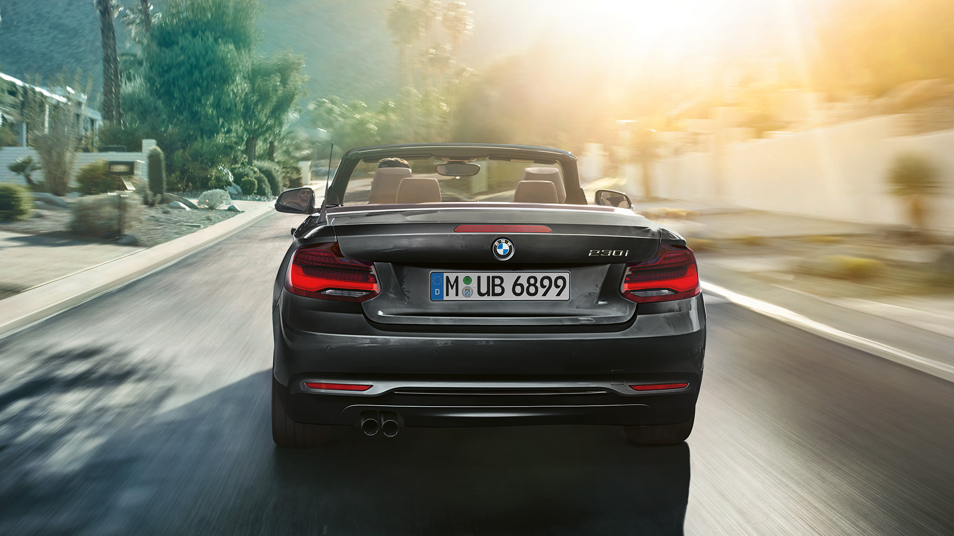 Exteriorul BMW Seria 2 Cabriolet Exteriorul BMW Seria 2 Cabriolet
