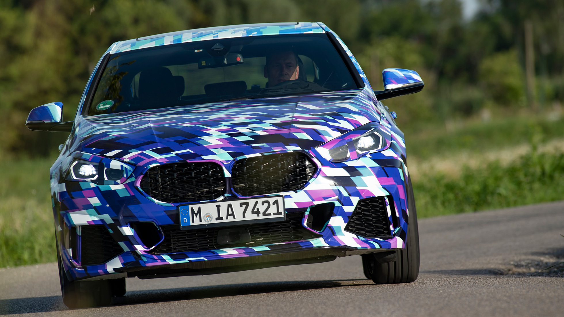 Partea frontală a BMW Seria 2 Gran Coupé Imagine cu partea frontală a prototipului BMW Seria 2 Gran Coupé camuflat, F44 2020