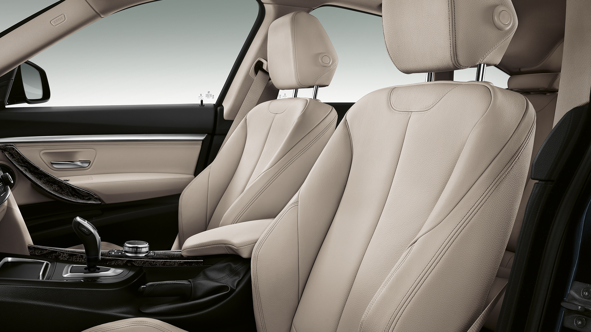Habitaclul BMW Seria 3 Gran Turismo, Model Sport Line Habitaclul BMW Seria 3 Gran Turismo, Model Sport Line