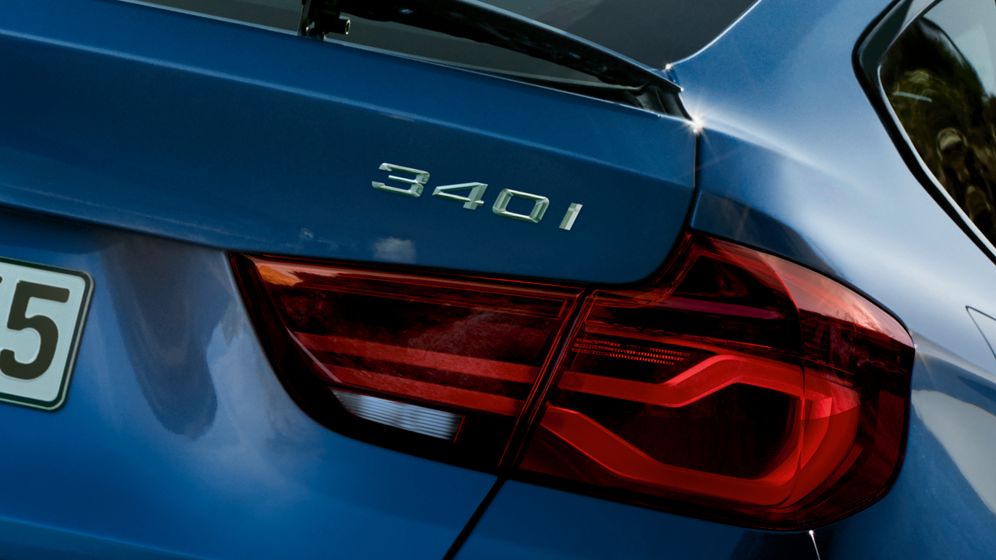 Inscripţionare denumire model în partea spate a BMW Seria 3 Gran Turismo Inscripţionare denumire model în partea spate a BMW Seria 3 Gran Turismo
