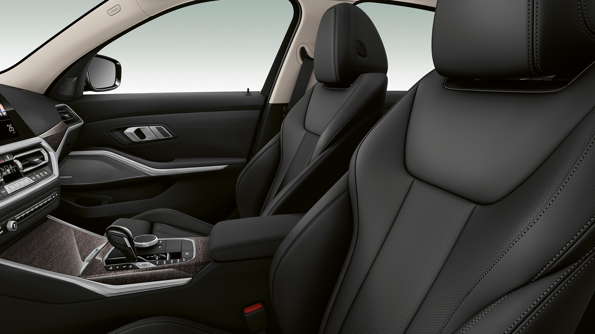 Scaunele faţă ale BMW Seria 3 Sedan model Luxury Line. Imagine laterală în prim-plan cu scaunele faţă ale BMW Seria 3 Sedan echipat cu modelul Luxury Line.