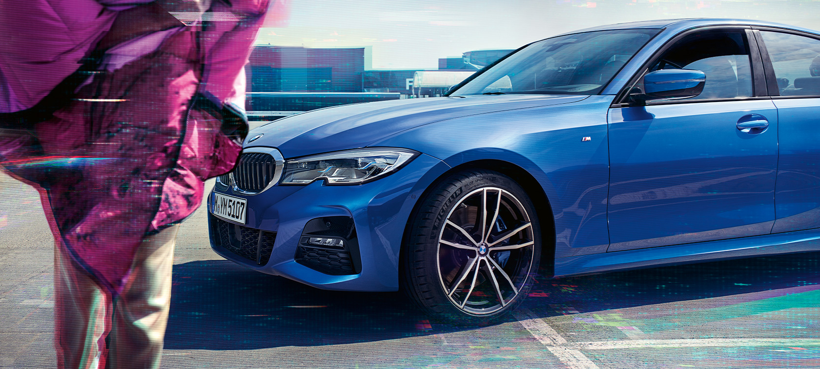 Sistemele de asistare a conducătorului auto şi conectivitate ale BMW Seria 3 Sedan Sistemele de asistare a conducătorului auto şi conectivitate ale BMW 330i Sedan