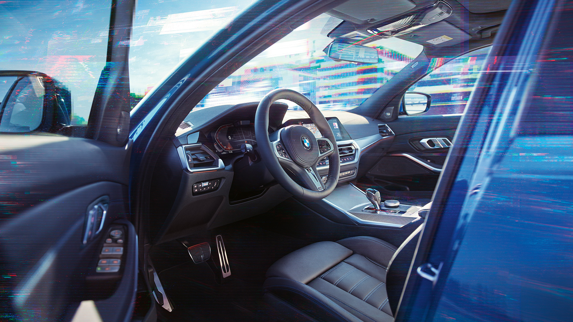 Imagine din interiorul BMW Seria 3 Sedan Imagine în prim-plan cu secţiunea conducătorului auto din interiorul BMW Seria 3 Sedan