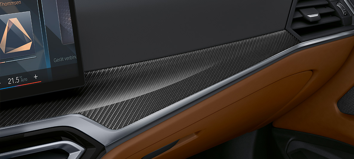 Imagine din interior cu ornamentele interioare BMW Individual Carbon Fibre cu detalii în Crom Pearl, BMW Seria 4 Cabriolet G23 2020 Imagine din interior cu ornamentele interioare BMW Individual Carbon Fibre cu detalii în Crom Pearl, BMW Seria 4 Cabriolet G23 2020