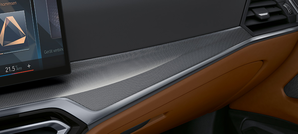 Imagine din interior cu ornamentele interioare BMW Individual din aluminiu lucios, cu detalii în Crom Pearl, ale BMW Seria 4 Cabriolet G23 2020 Imagine din interior cu ornamentele interioare BMW Individual din aluminiu lucios, cu detalii în Crom Pearl, ale BMW Seria 4 Cabriolet G23 2020