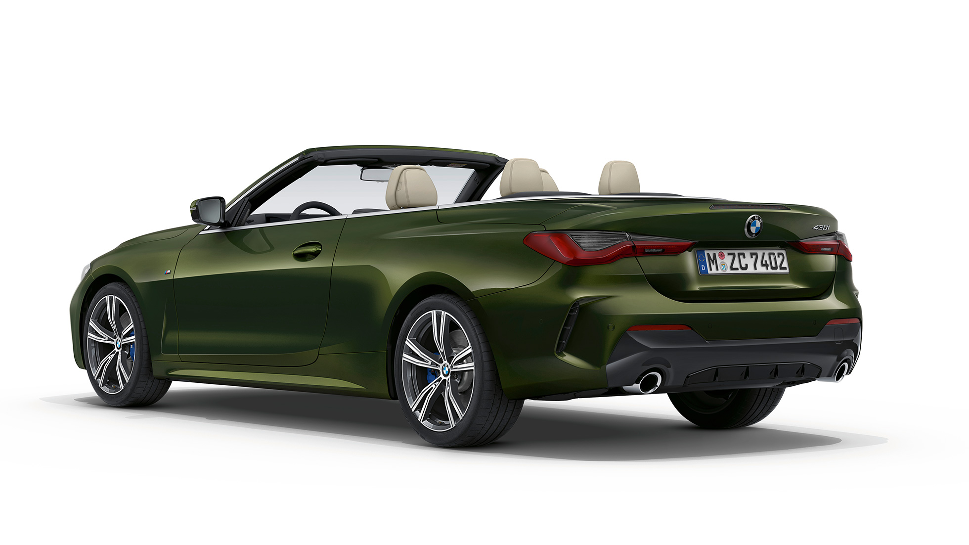 Imagine cu trei sferturi din partea din spate a BMW Seria 4 Cabriolet G23 2020, model M Sport Imagine cu trei sferturi din partea din spate a BMW Seria 4 Cabriolet G23 2020, model M Sport Verde Sanremo