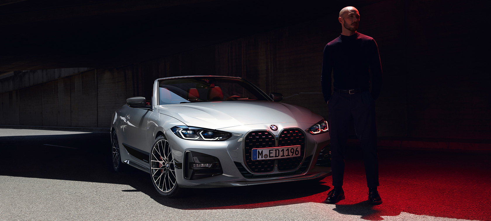 Imagine cu trei sferturi din partea din spate a BMW Seria 4 Cabriolet G23 2020, suport pentru biciclete BMW cu montare în spate Pro 2.0 Imagine cu trei sferturi din partea din spate a BMW Seria 4 Cabriolet G23 2020, Verde Sanremo, suport pentru biciclete BMW cu montare în spate Pro 2.0