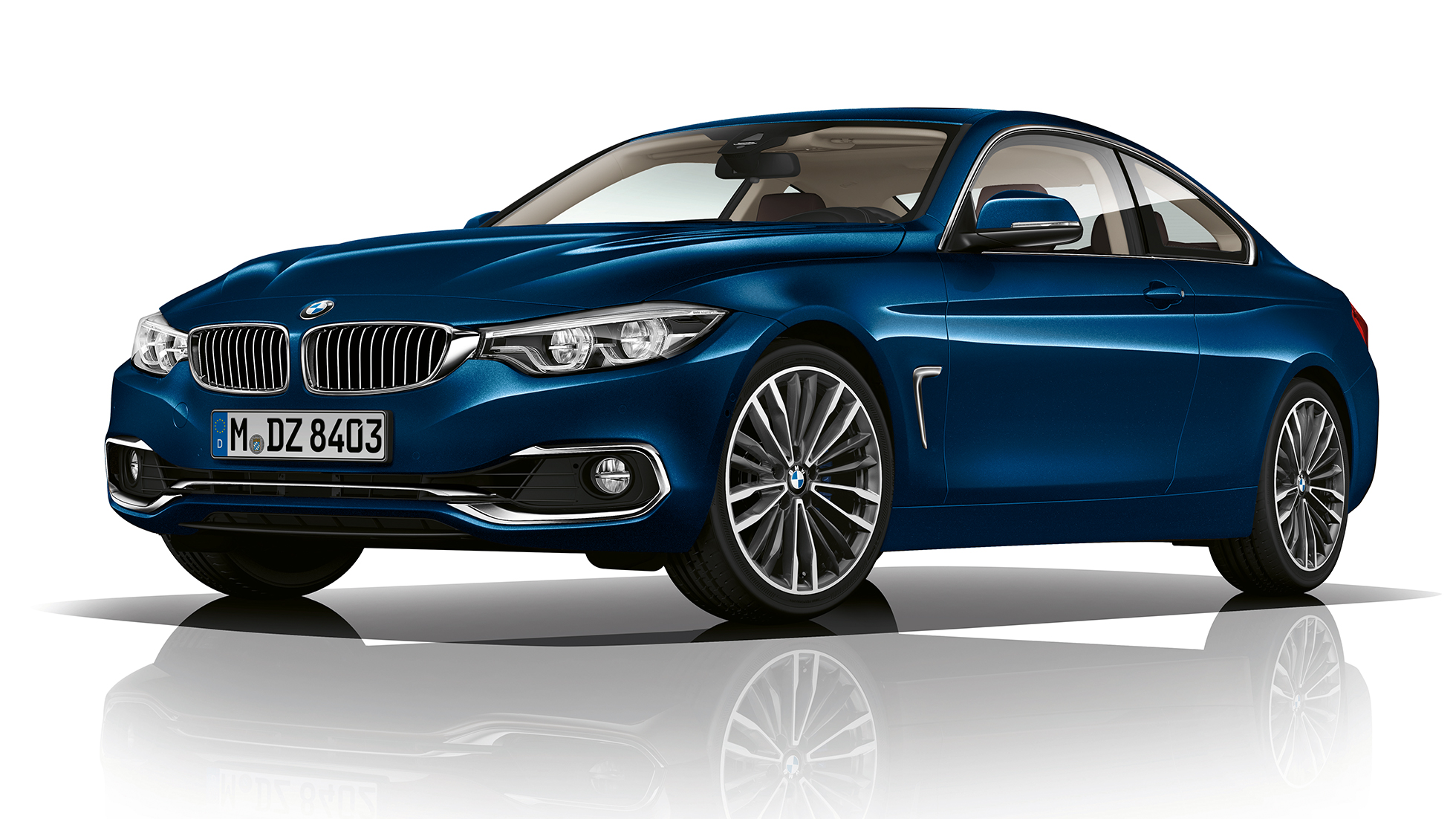 Imagine cu trei sferturi din partea frontală a BMW Seria 4 Coupé, Model Luxury Line Imagine cu trei sferturi din partea frontală a BMW Seria 4 Coupé, Model Luxury Line
