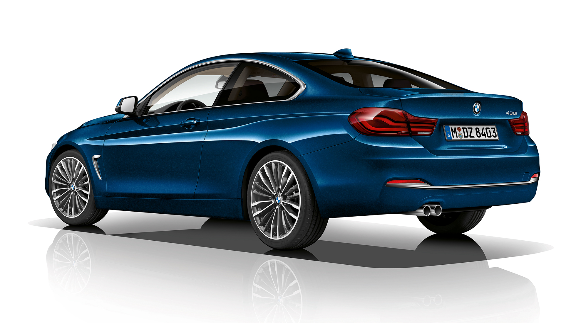 Imagine cu trei sferturi din partea spate a BMW Seria 4 Coupé, Model Luxury Line Imagine cu trei sferturi din partea spate a BMW Seria 4 Coupé, Model Luxury Line