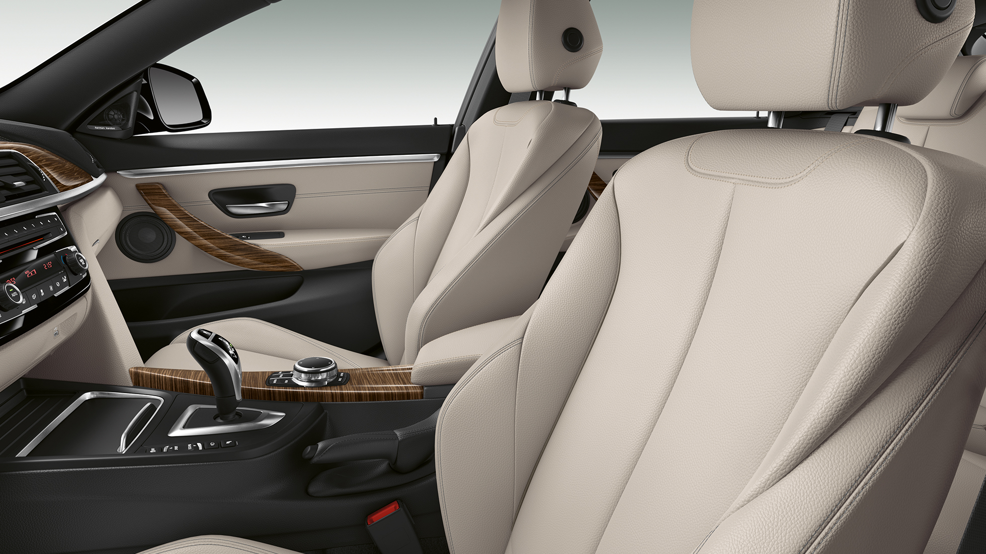 Interiorul BMW Seria 4 Gran Coupé, Model Luxury Line Interiorul BMW Seria 4 Gran Coupé, Model Luxury Line